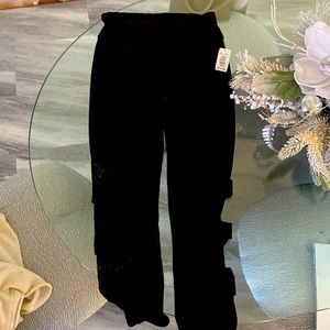 Black yoga pants